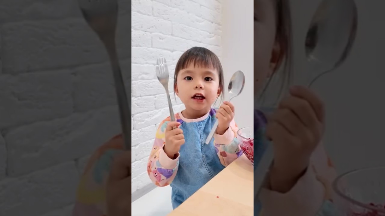 Eating the Right Way! Spoon, Fork, and Good Manners For Kids! 🍽️