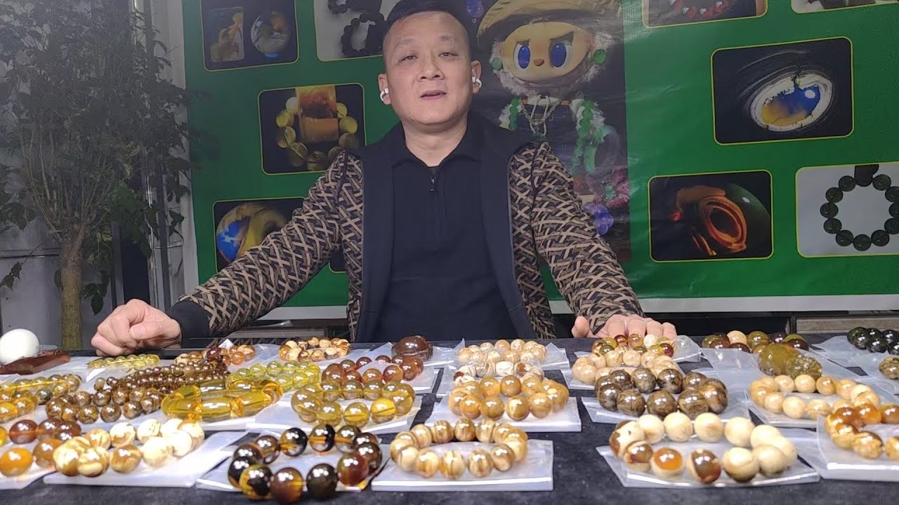 一手缅甸琥珀翡翠源头资源，高货手串收藏级别货主来了.假一罚万不是噱头！#琥珀 #蜜蜡#翡翠珠宝 #翡翠直播