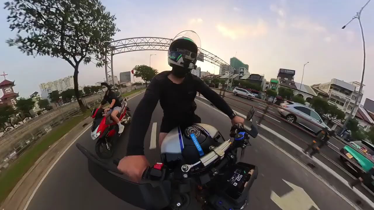 MT09 Ngày Chủ Nhật cuối cùng của năm . Afternoonride caffe và chill