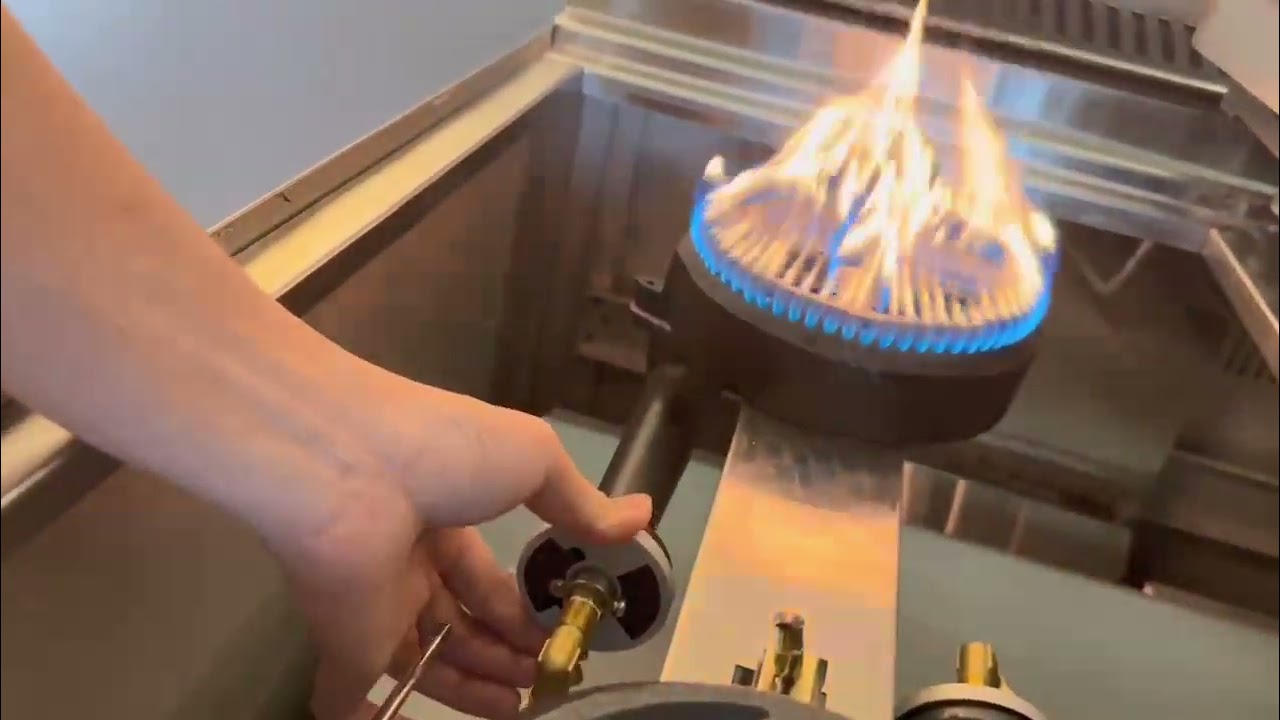 How to replace the nozzle and adjust the gas flame of gas range