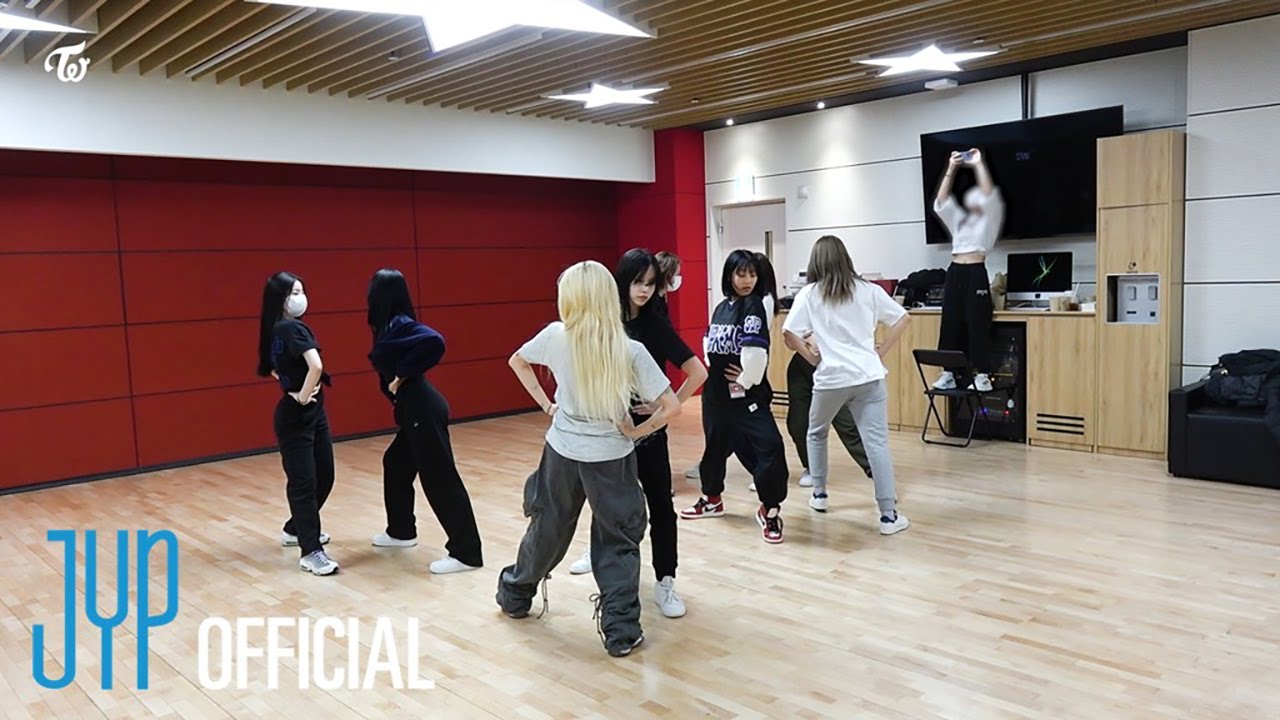 TWICE 