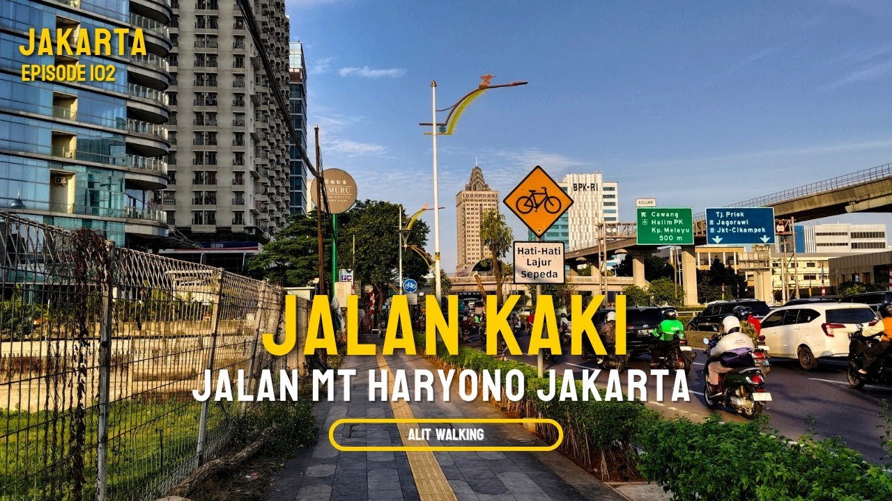 SUASANA JAM PULANG KANTOR DI JALAN MT HARYONO JAKARTA