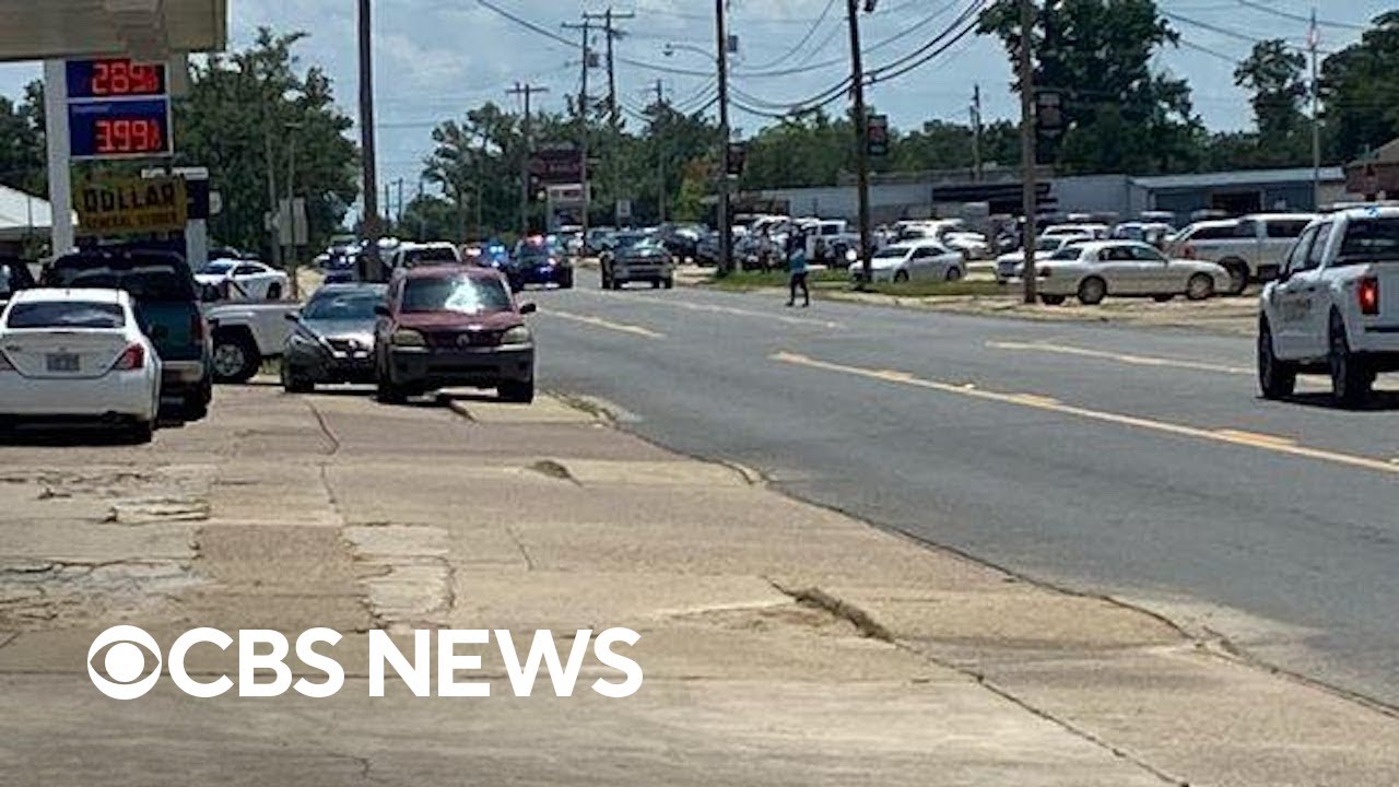 2 killed, 8 wounded in shooting outside Arkansas grocery store, police say