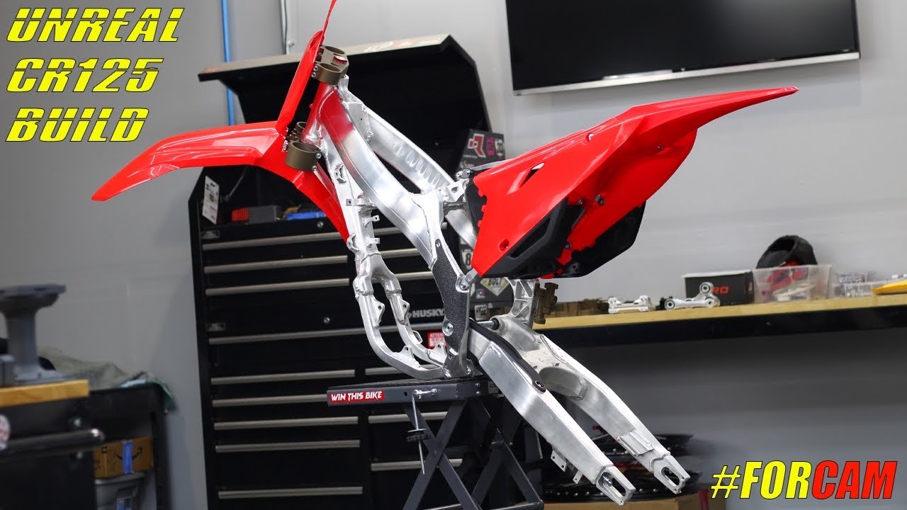 Building a Little Red Rocket! 🚀 2003 CR125 Revival & Giveaway #FORCAM