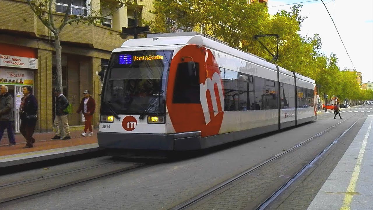 🚈 FGV 3800 выезжает из BENICALAP (Трамвай Валенсии)