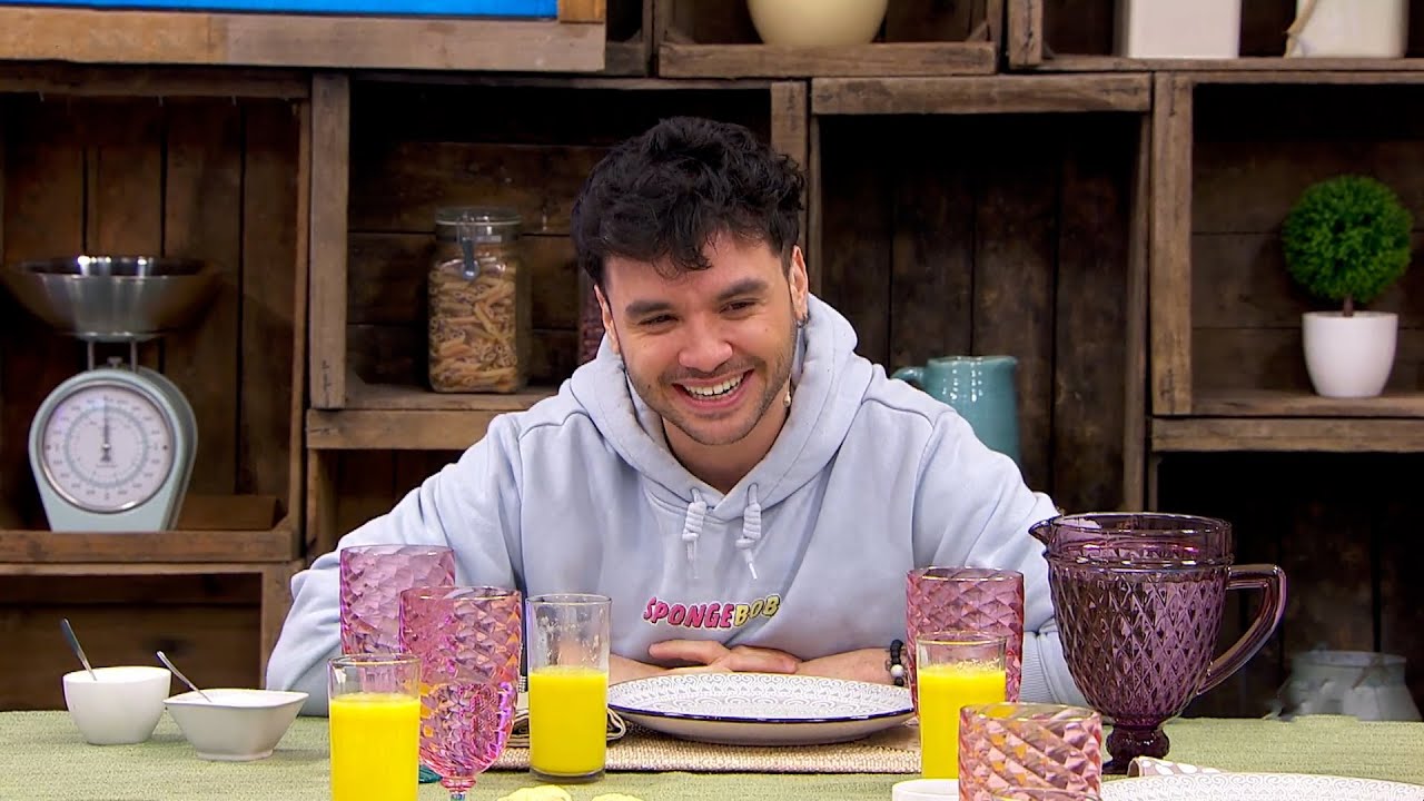 Agustín Casanova: “Se toma como un chiste: ‘La señora que le quiere encajar un beso a Agustín’”