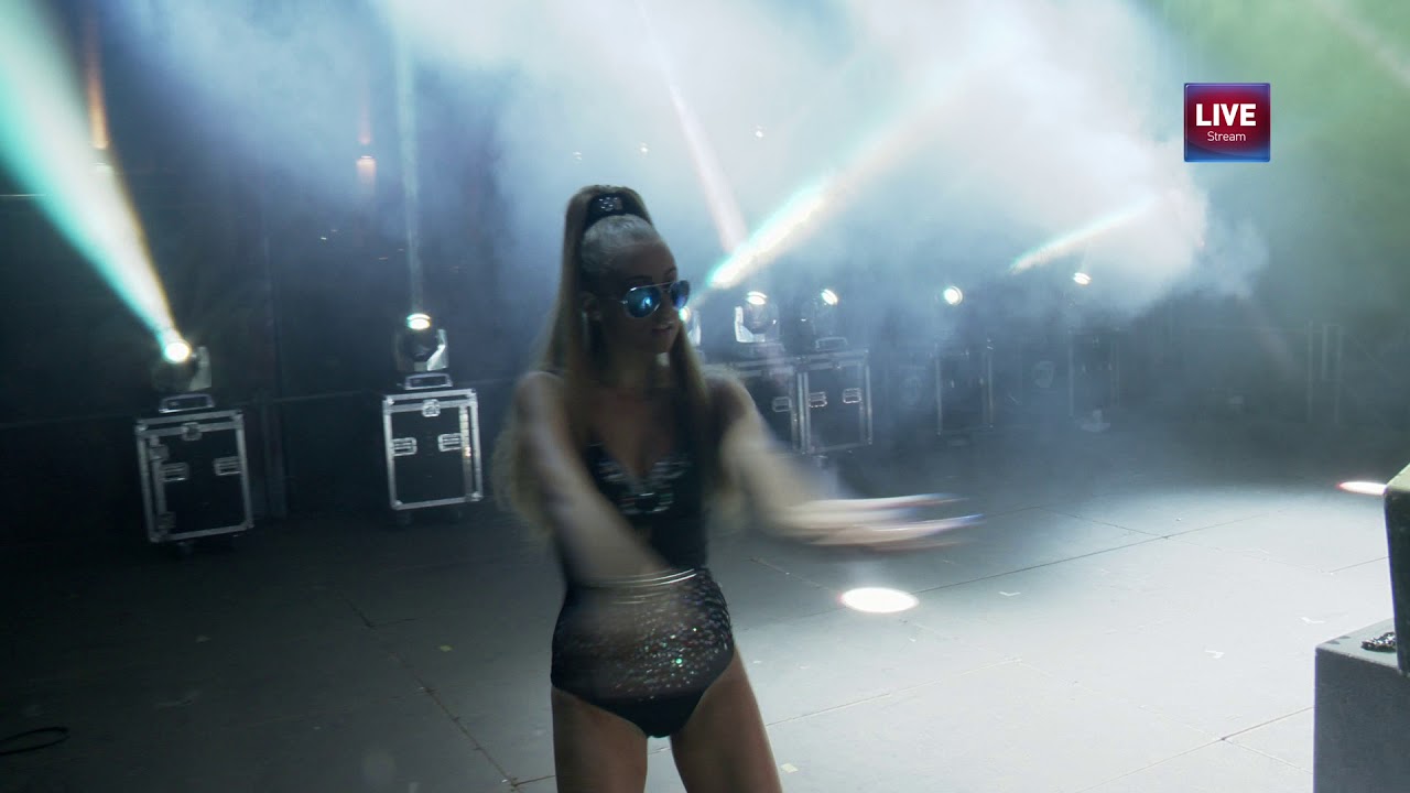 RuDee & Leo (USA) - She's The One (Live @ Darwin 2014)