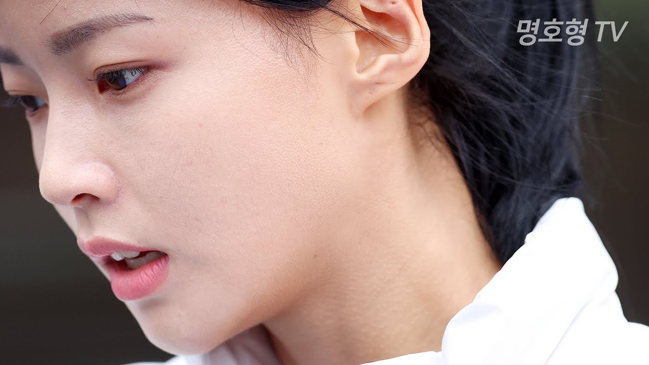 '육상 카리나' 김민지, 스타트 직전 두 장면! [4K 세로캠]