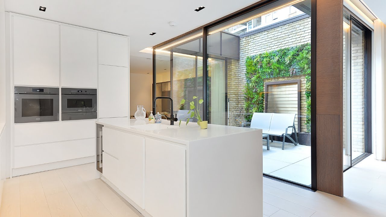 Park Crescent, London W1B (Luxury London Apartment)