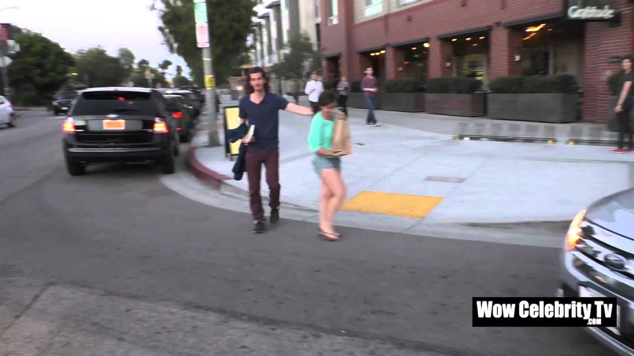 Andrew Garfield running after Paparazzi in Venice Beach