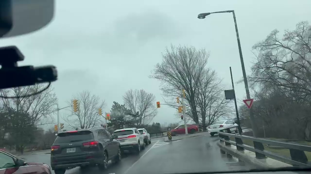 Driving on Colonel By Dr Ottawa, ON, Canada