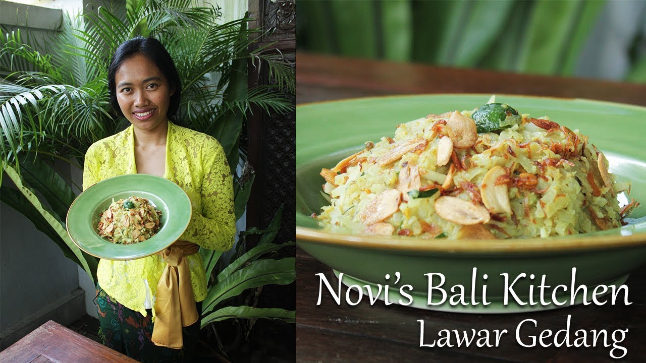 How to Make Lawar Gedang (Balinese Young Papaya Salad)
