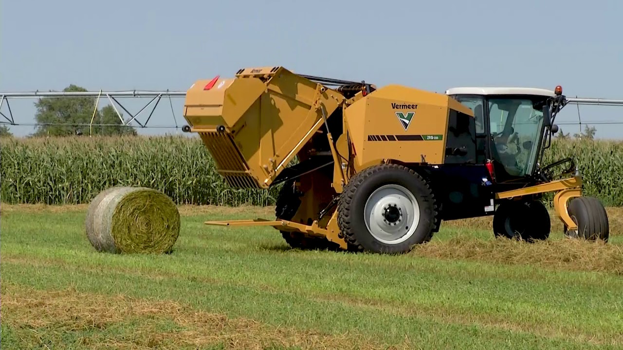 VERMEER SELF PROPELLED BALER