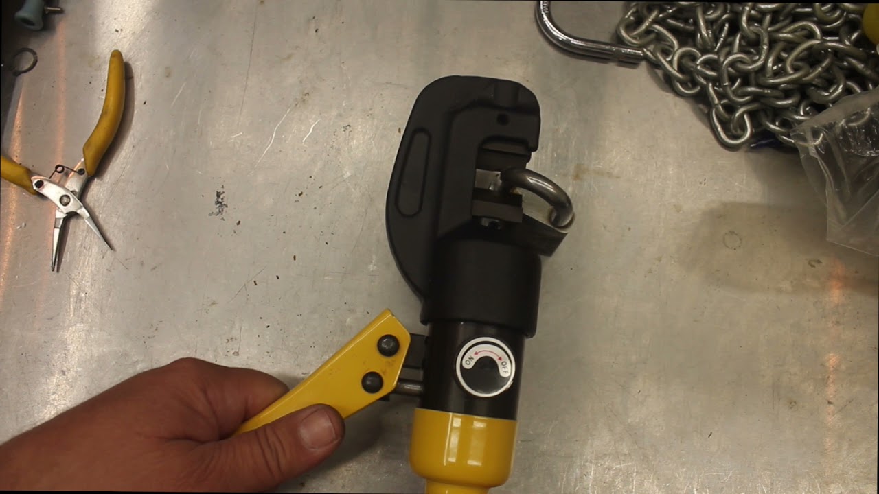 Hydraulic Bolt Cutters VS Abus Padlock