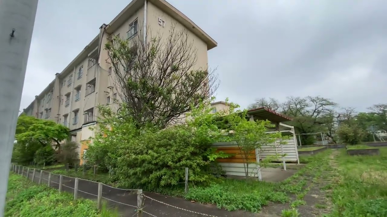 東久留米団地（公務員住宅）の廃墟2022/04/18