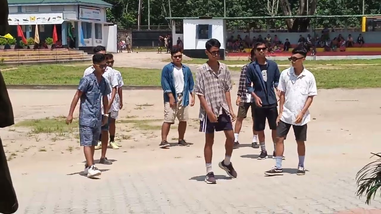 students of Don-Bosco mendal performed on remix hindi songs..