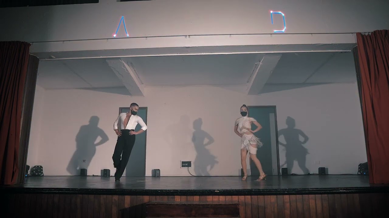 AINARA SOTO Y MARCOS GARCIA. FESTIVAL DE INVIERNO 2022. ESCUELA DE DANZA DANIEL DE LA ROSA.