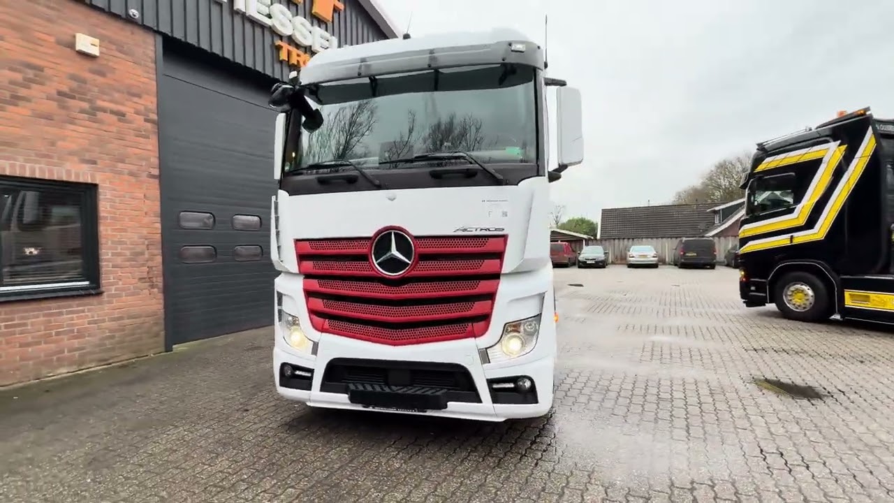 Mercedes-Benz Actros 1845 Streamspace Xenon - Available soon