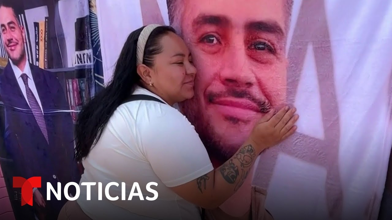 Un secretario mexicano se vuelve tendencia y hasta aparece en cobijas | Noticias Telemundo