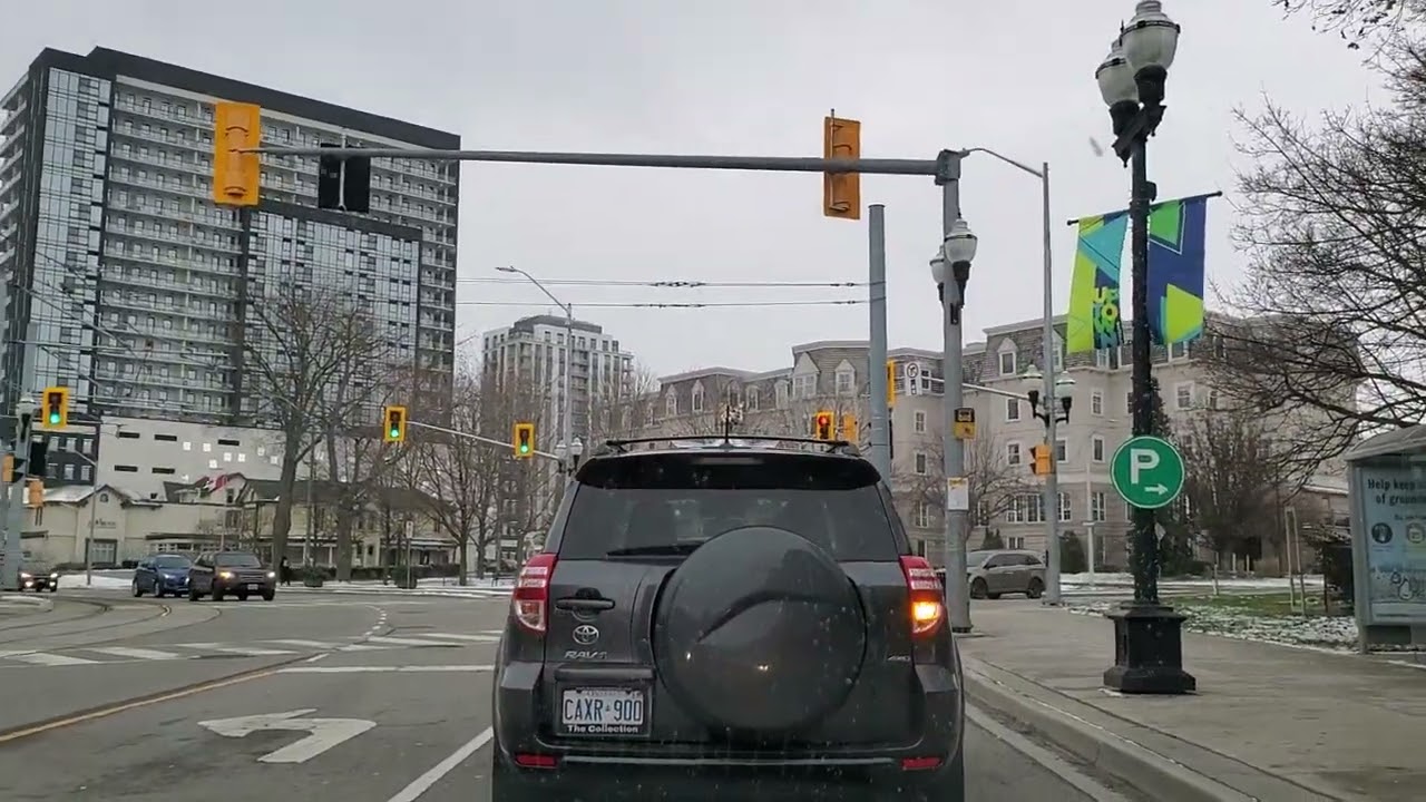 A drive through King Street at Waterloo & Kitchener. 2022-12-17