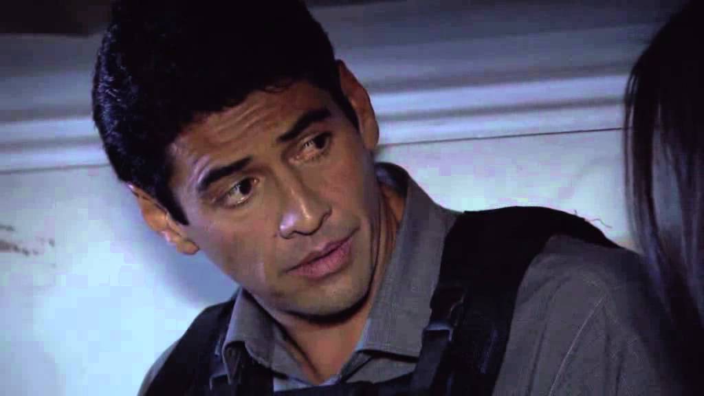 Primer beso de Leonor y Marco (El Señor de los Cielos)