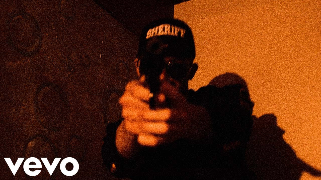 Lunde - Stickin Around (Official Video)