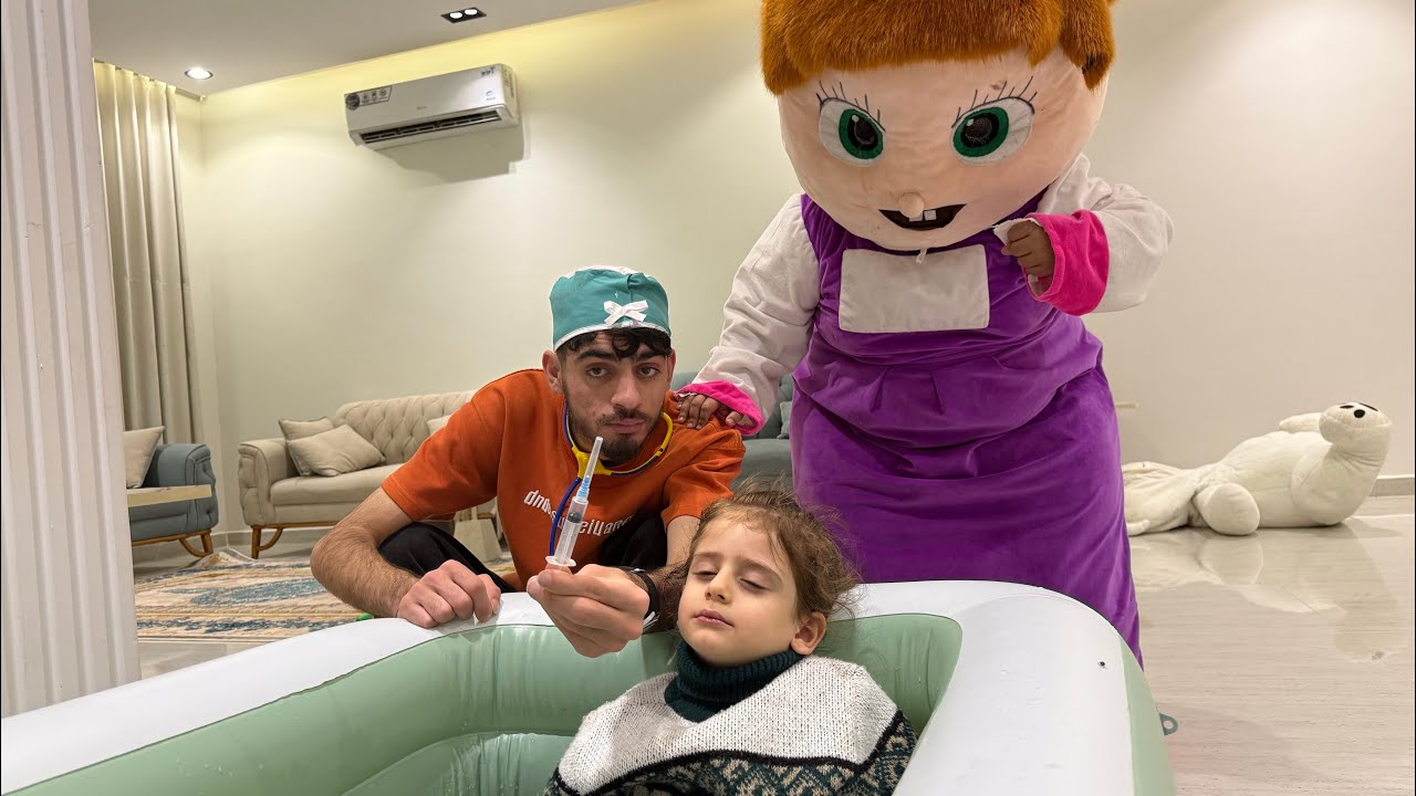 سكتش فهودي مقلب امه بالمسبح وجبنا الدكتور 😭💔