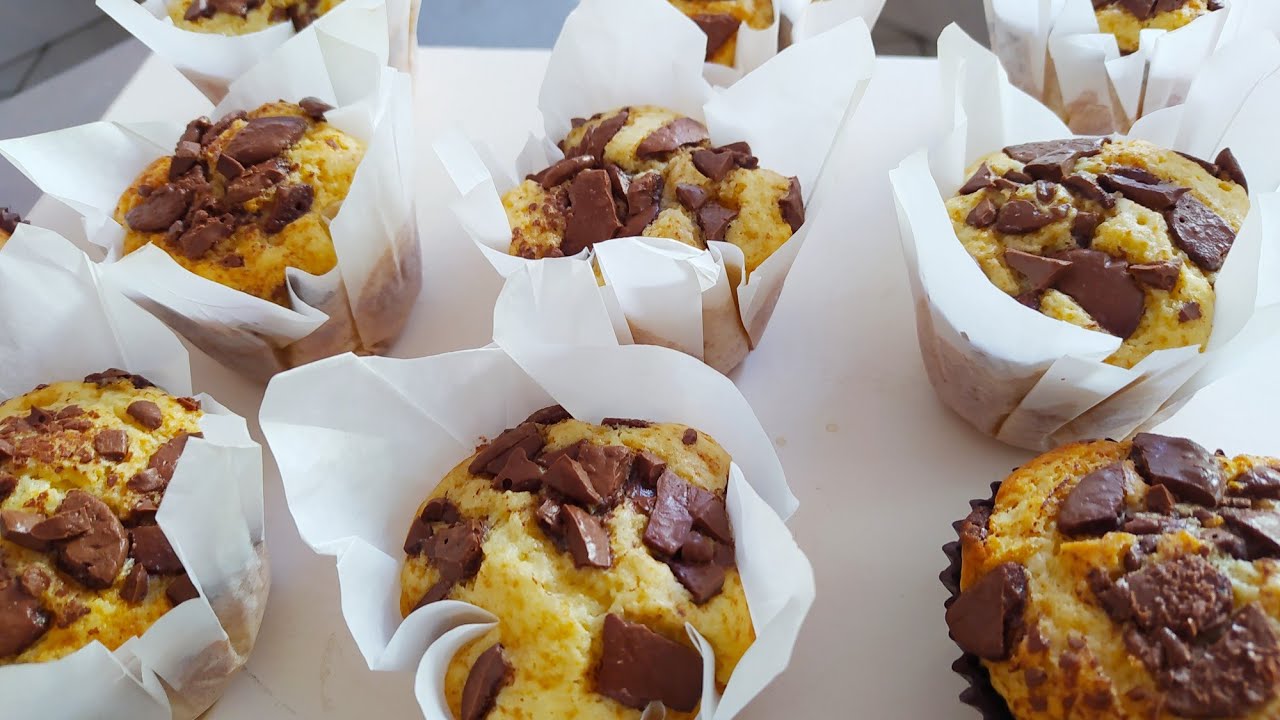 Mini bolo massa super fácil e que combina com tudo l Muffins