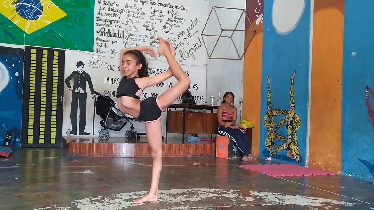Emilly contortion