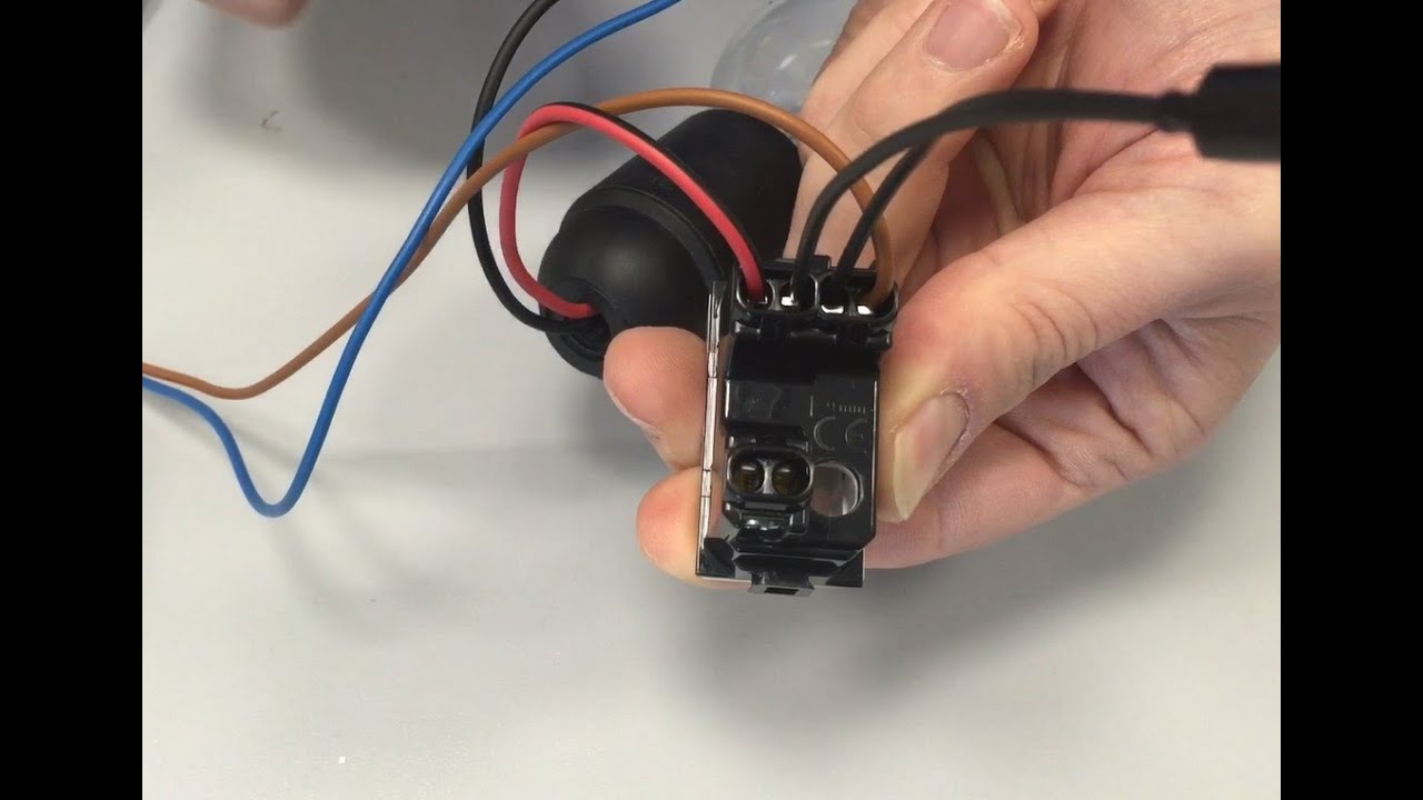 Come montare una spia nei diversi modi Possibili? Pillola N.30 di Materiale elettrico