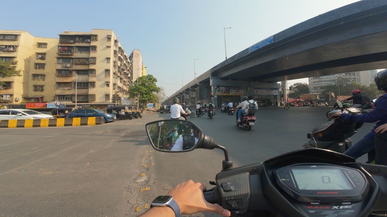 Red Signal Pe Sabko Itni Jaldi Kyun Thi? 🚦😳