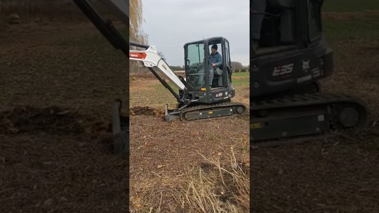 Bobcat E35 vs massive stump!👷#bobcat #excavator #shorts