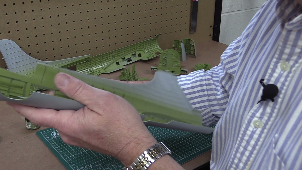 How to Use Interior Wash on Plastic Model Kits -- B-17 Build Part 1