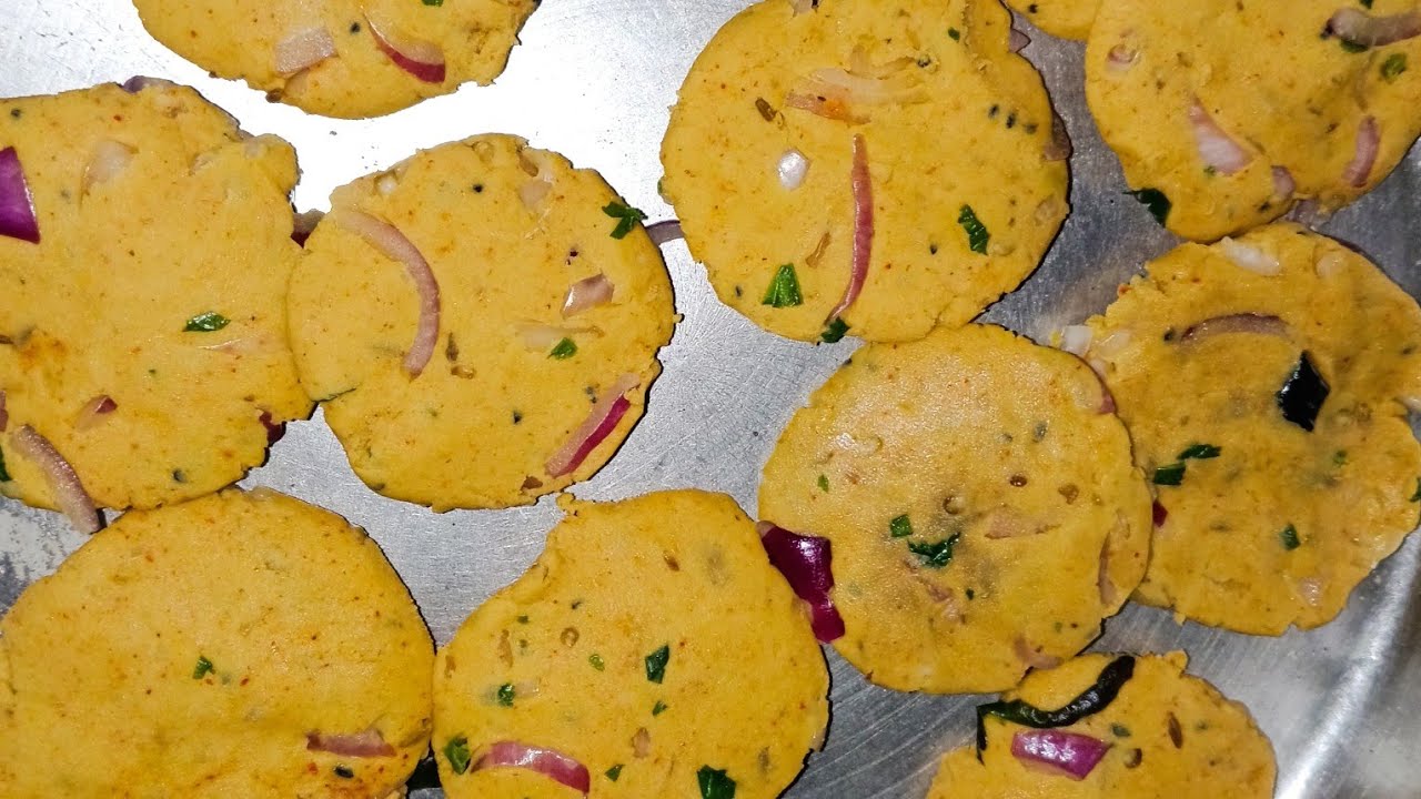 देखो ऐसा खस्ता आपने कभी नहीं खाया होगा || चावल का आटा और आलू से बनाए शानदार खस्ता || very testi khas