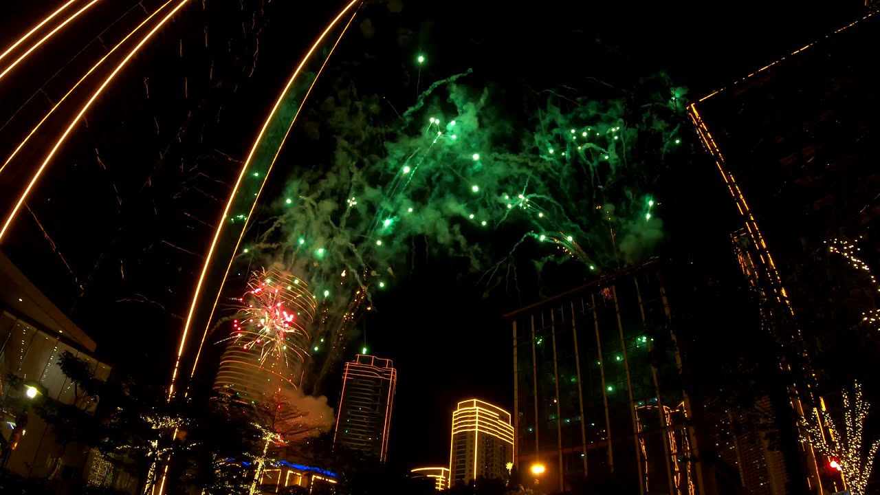 Philippines Christmas Celebration 2019 - Rockwell Music Fireworks