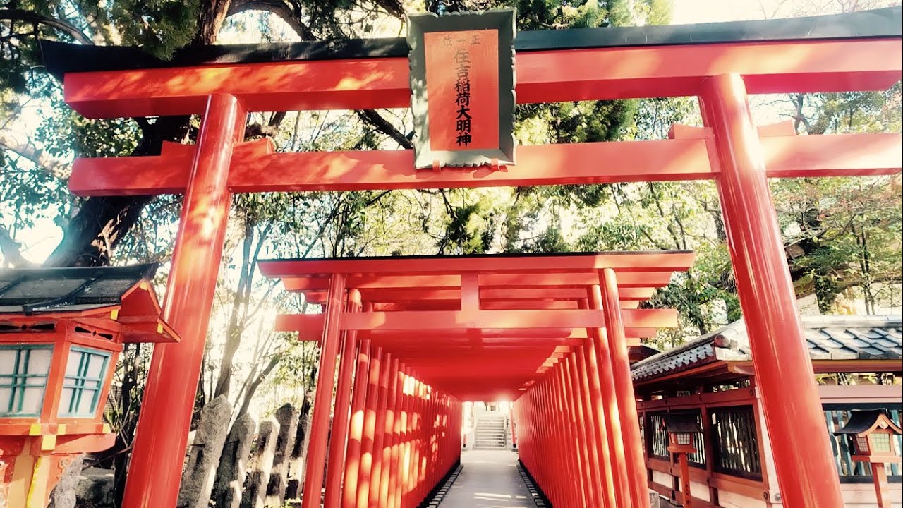 服部 住吉神社 Sumiyoshi Shrine.