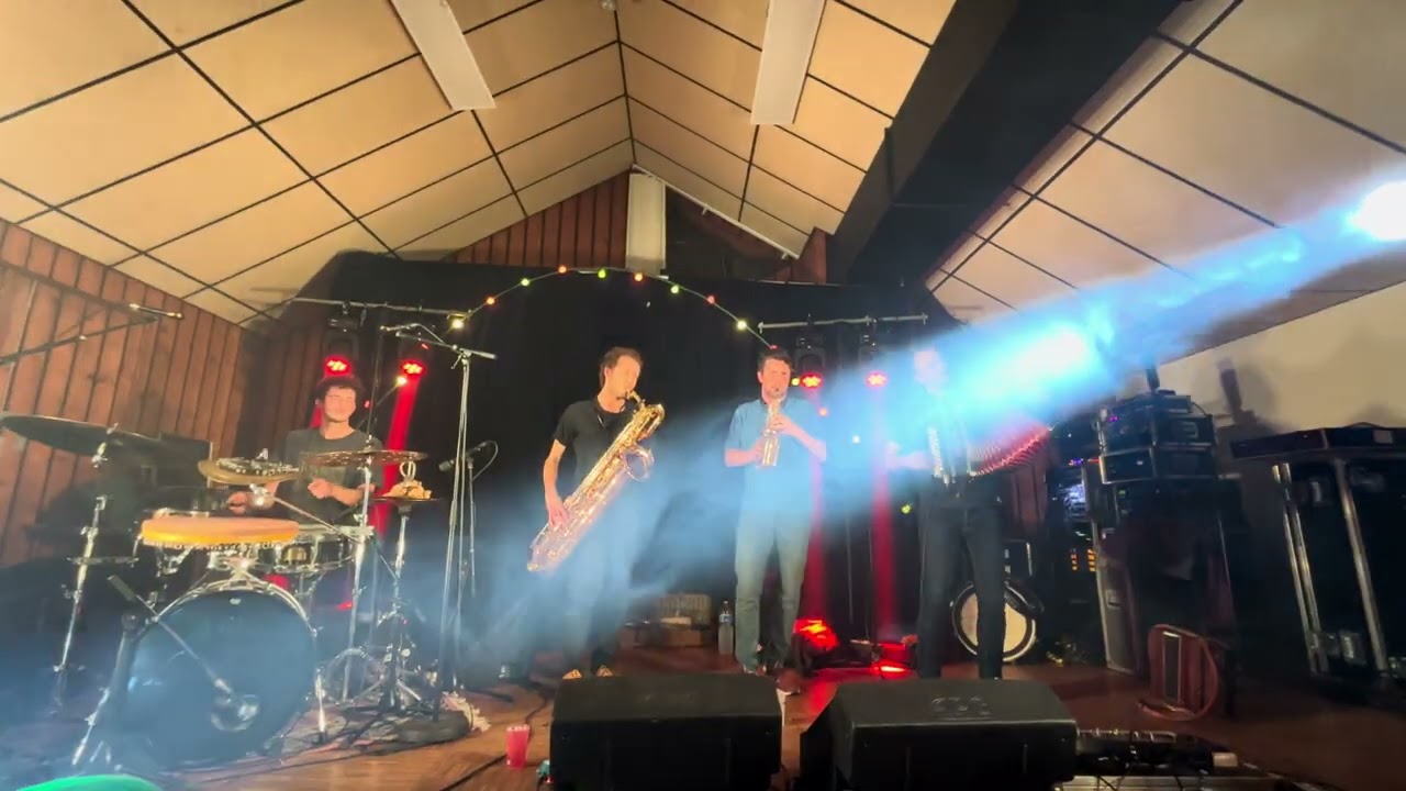 Heson - Fest Noz de No&euml;l d&rsquo;En Arwen // S&eacute;glien