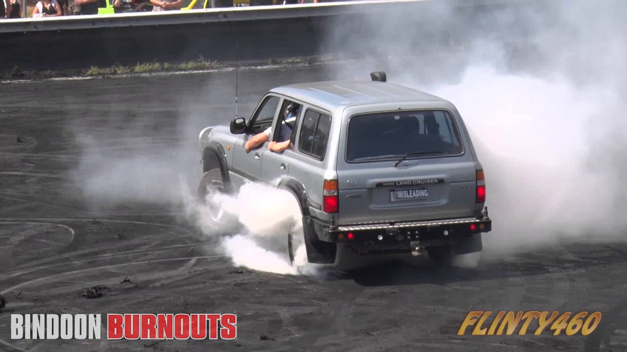 Toyota Landcruiser Burnout attempt at Bindoon
