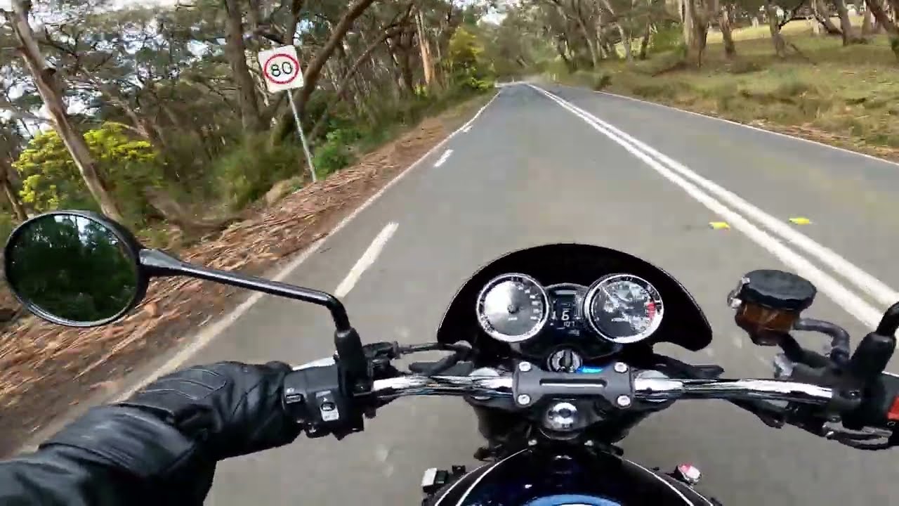 Kawasaki Z900RS Candy Tone Blue -Akrapovic Headers Exhaust Sound
