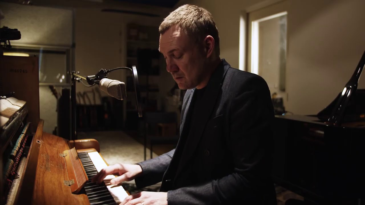 David Gray – Can't Hurt More Than This (Live from Home)