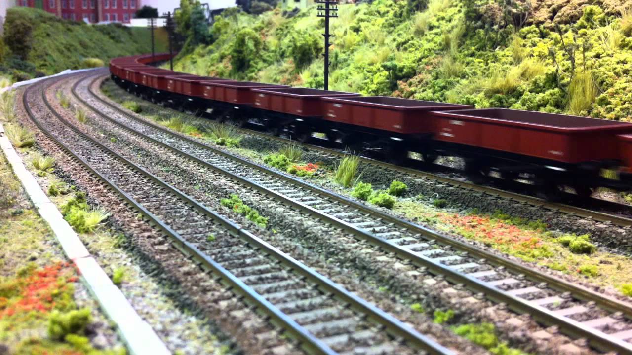 Custom painted Vitrains class 37 with Keytes DCC sound