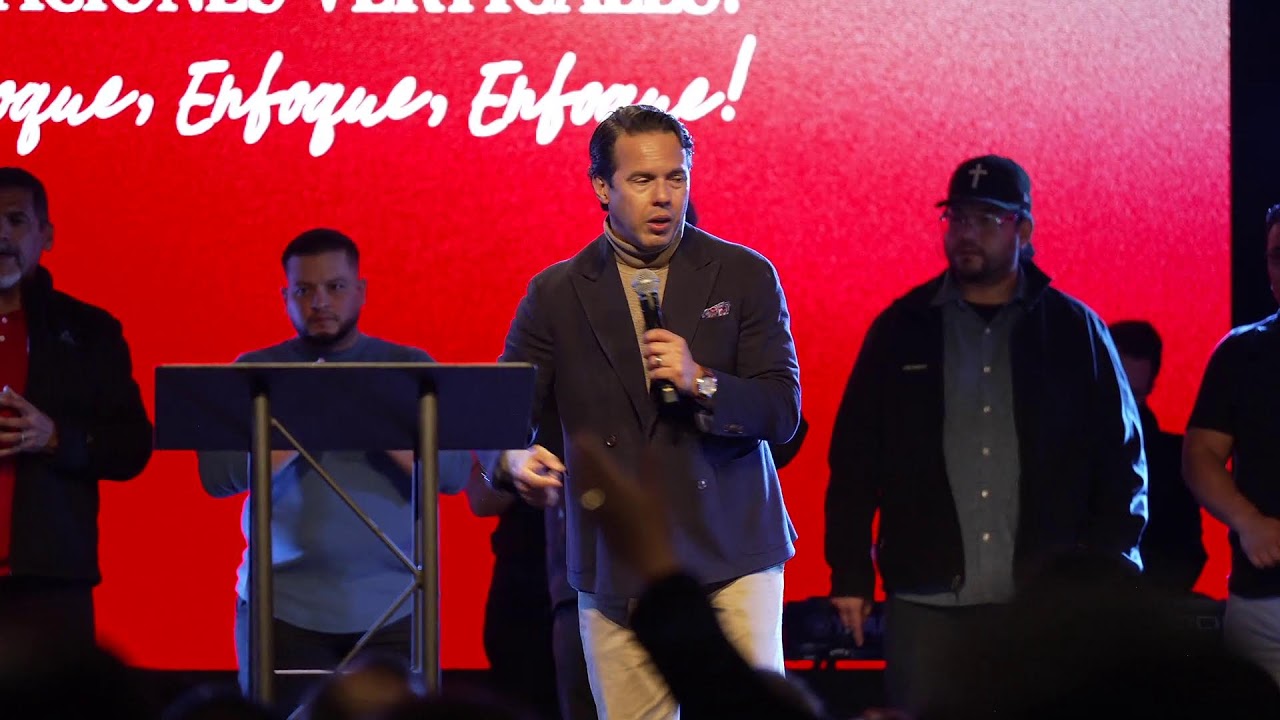 Únete a nuestro servicio EN VIVO desde New Season.
