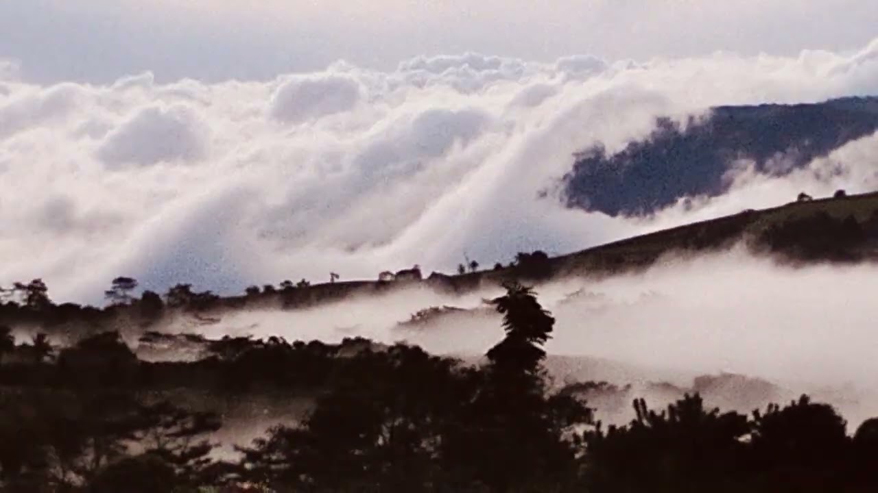 Erh... Just some cool clouds that form into waves slowly thought it was cool so.. 
