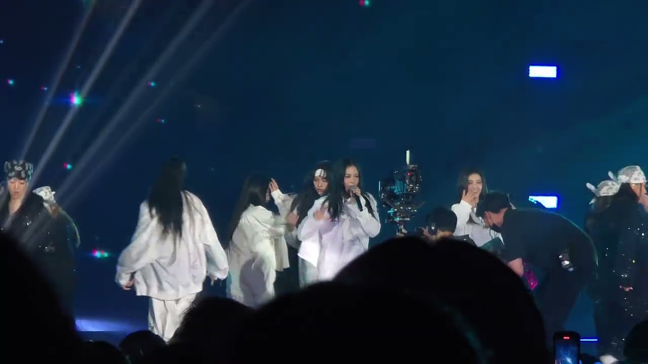 NewJeans(뉴진스)-Supernatural | 250104 [The 39th Golden Disc Awards  DAY1]