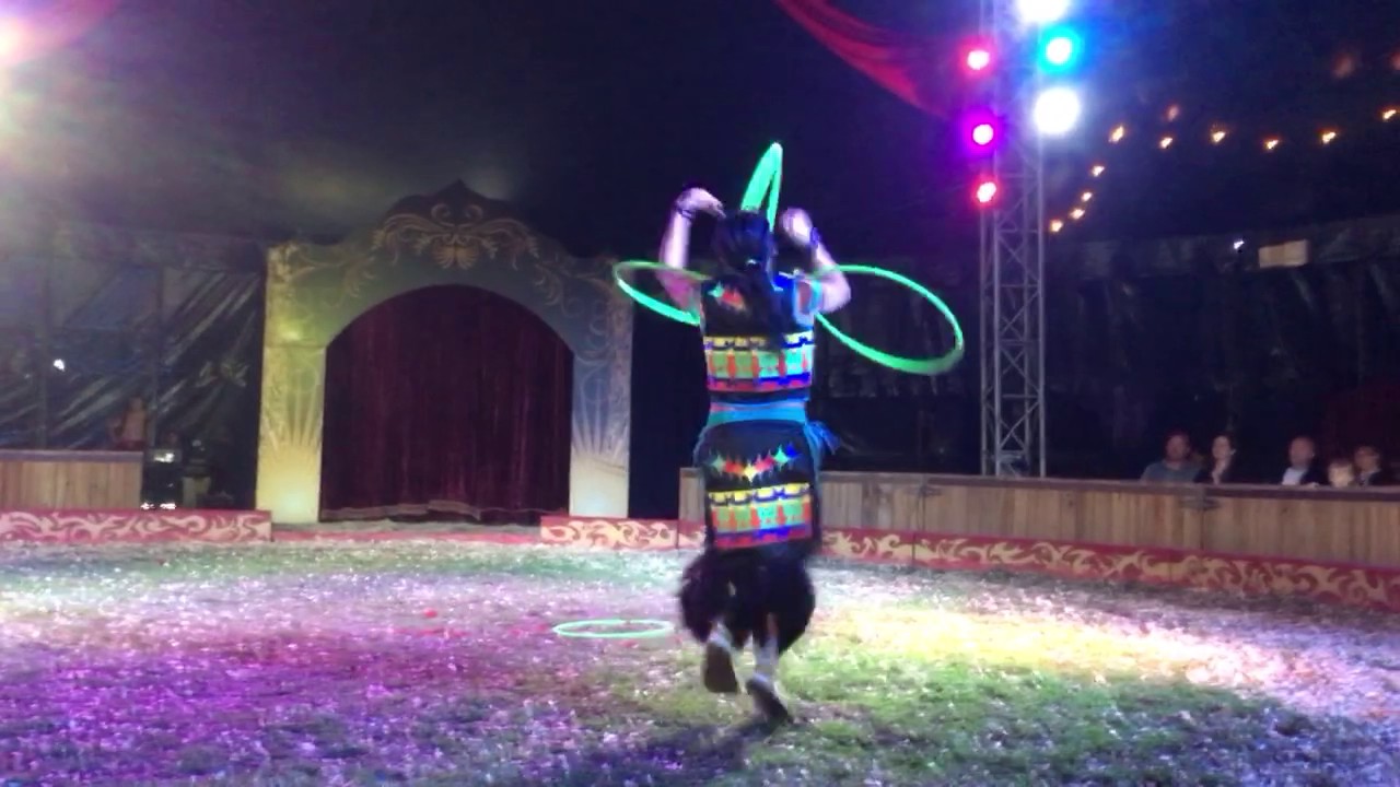 Nakotah LaRance, Native American Hoop Dance Champion @Cirque Ma'Ceo 2017