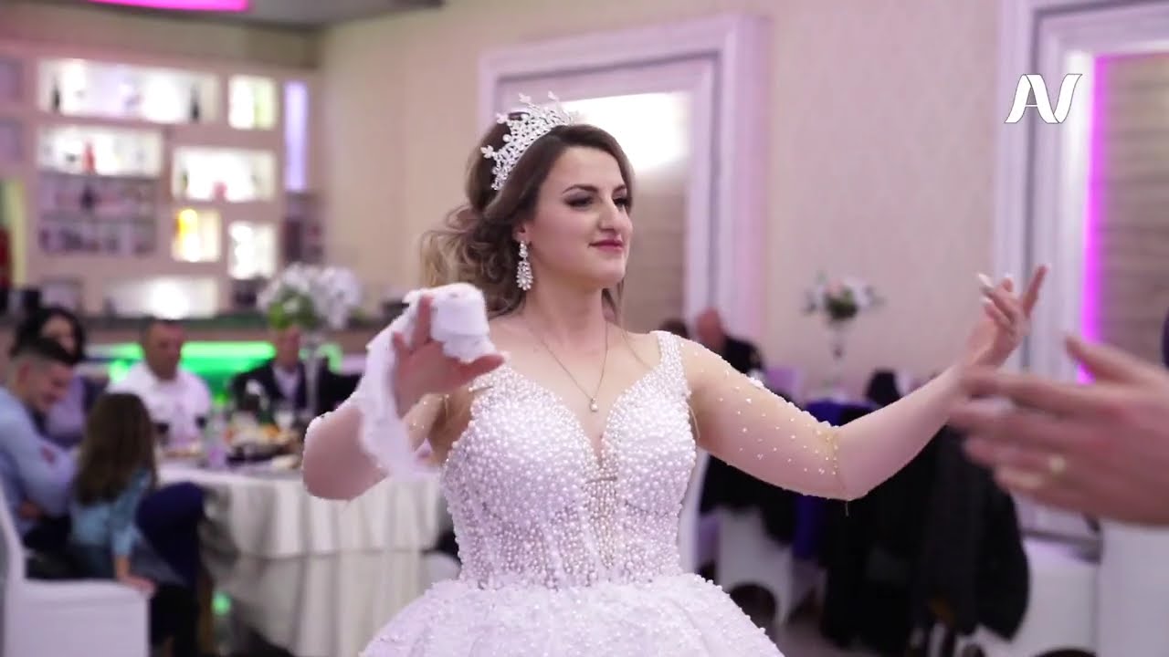 KRUSHQIA NE VALLE, ATMOSFERE E BUKUR NE DASEM, SAIMIR AHMETI Live