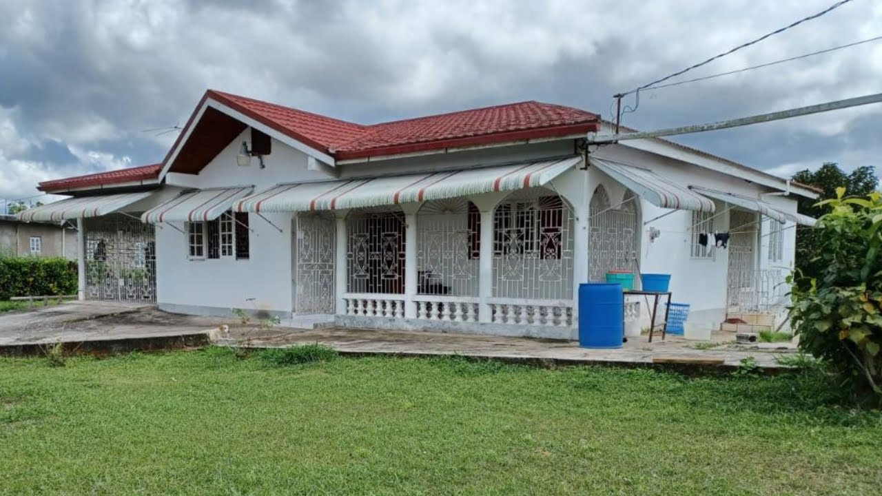 4 Bedroom 2 Bathroom House for sale on Tate Road, Kellits, Clarendon, Jamaica