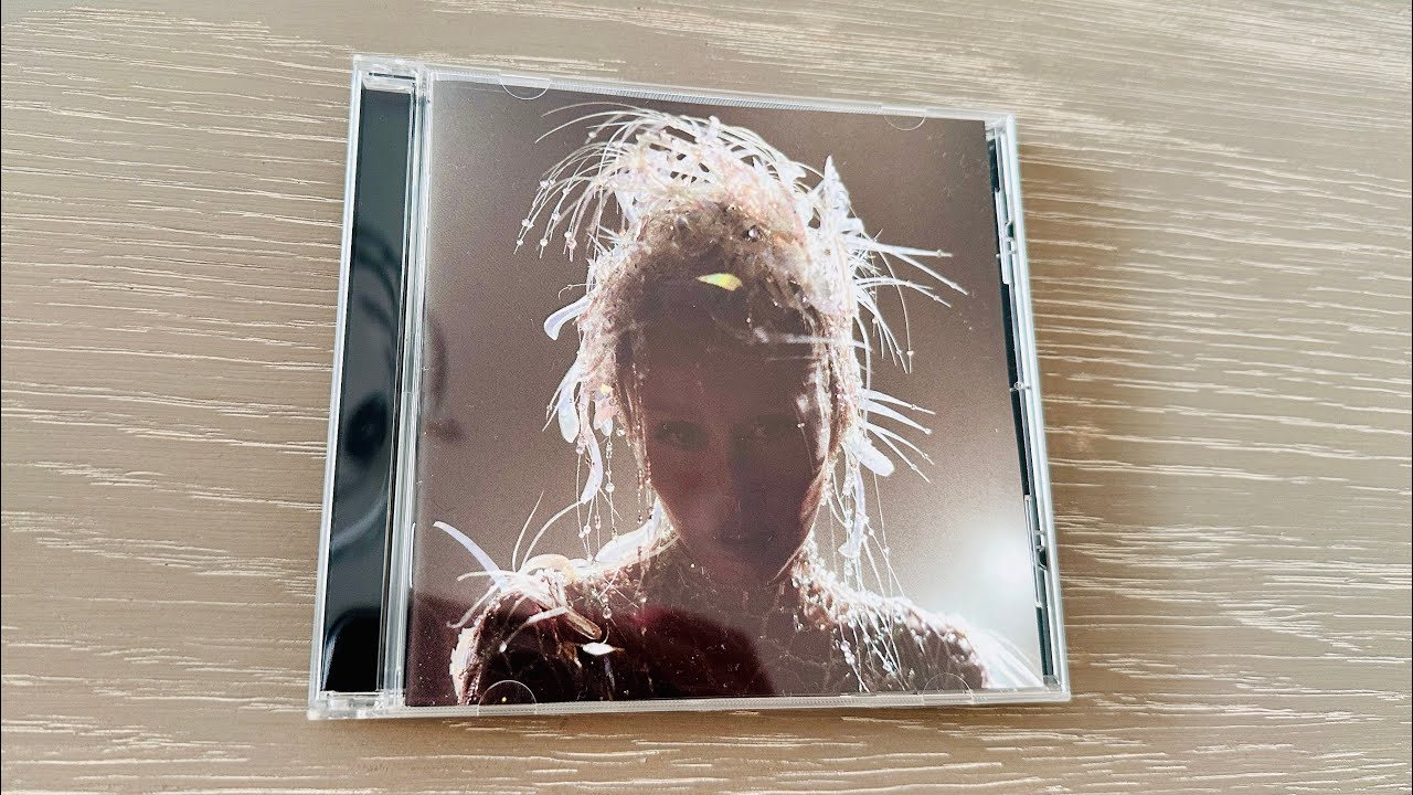 Miley Cyrus - Something Beautiful | Standard CD Unboxing
