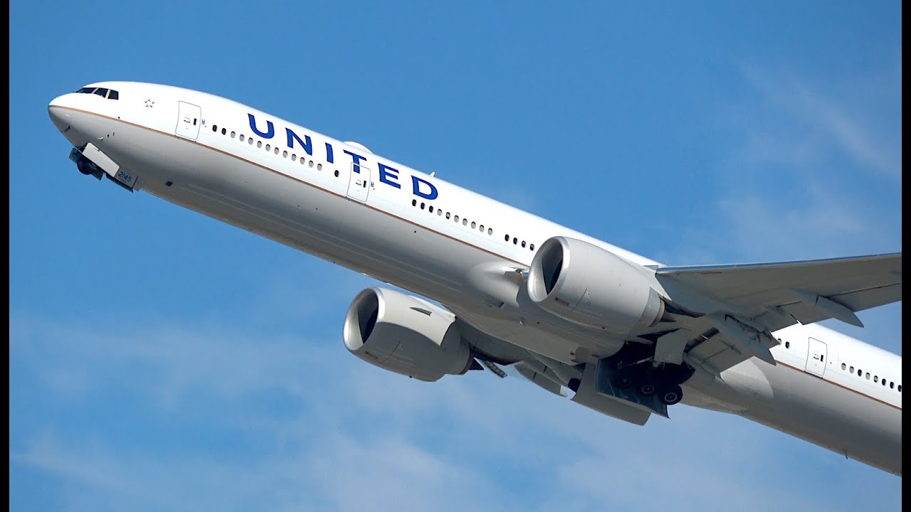 [4K] BEST Location - Plane Spotting at San Francisco International Airport