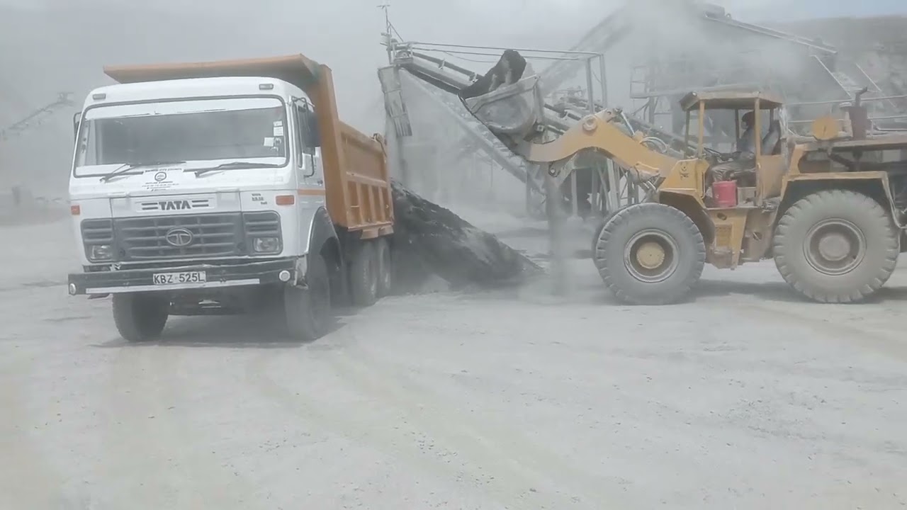 Loading of washer quarry sand
